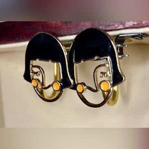 Stylish Feminine Earrings